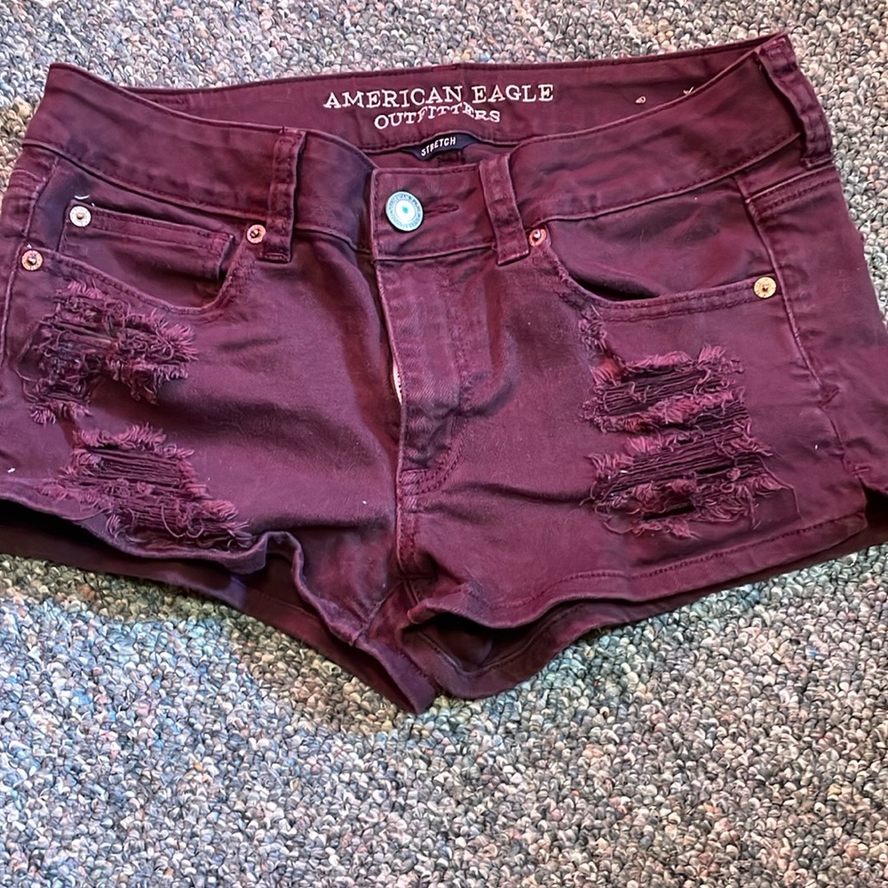 AEO Shortie Stretch Burgundy Distressed Shorty Shorts | 8